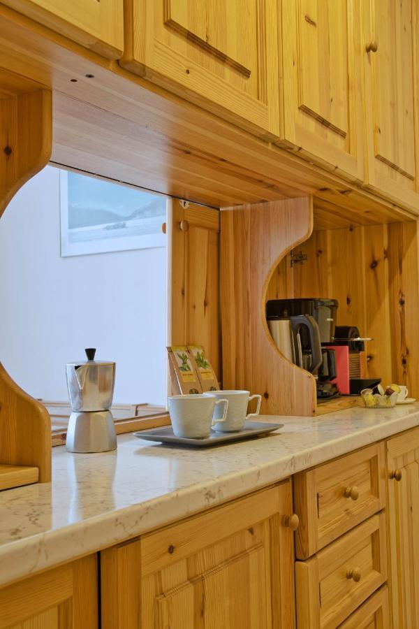 Zentrale Wohnung In St. Moritz Mit Grossem Balkon Exteriör bild